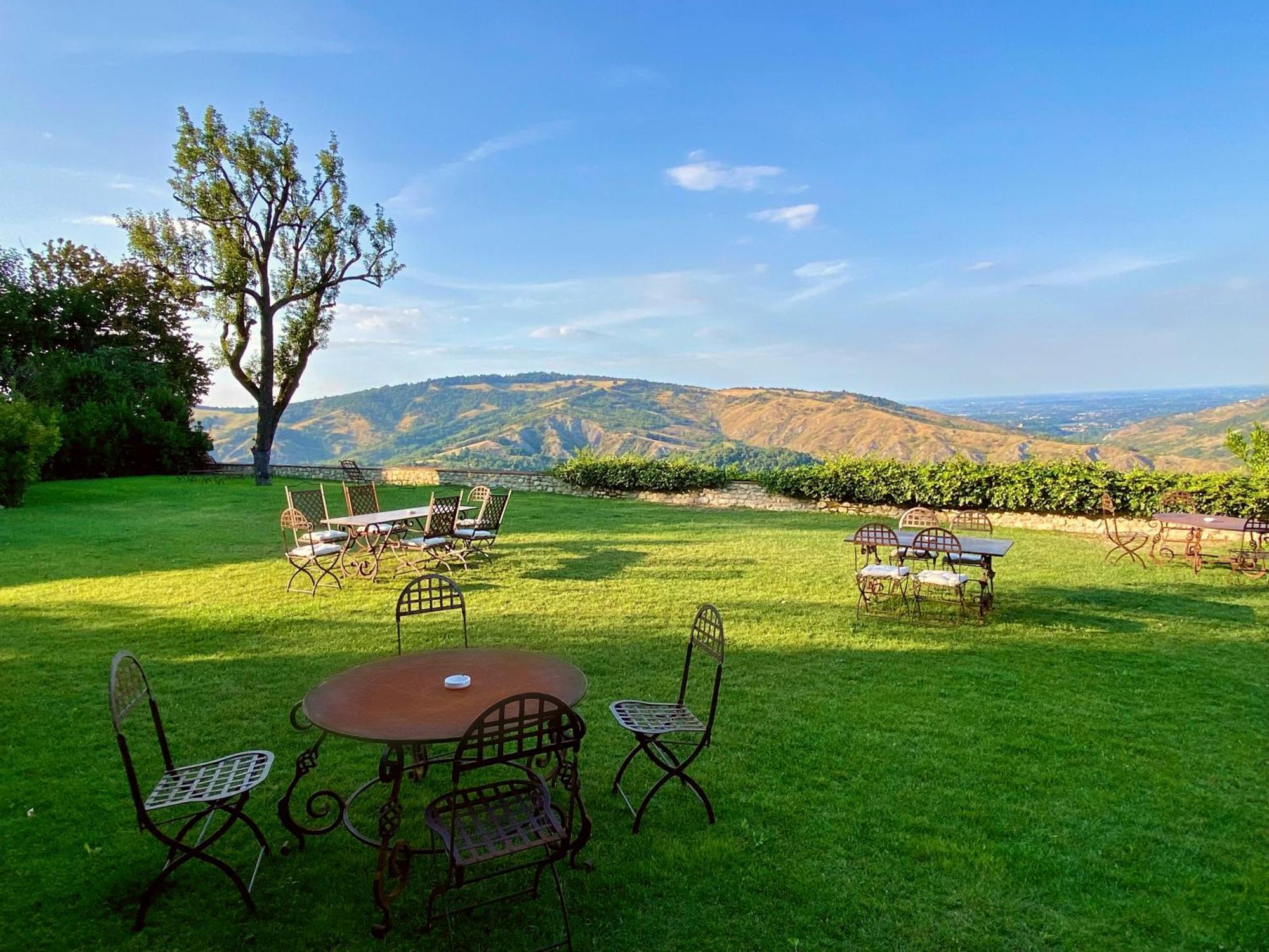 Castello Di Alloggio per agriturismo Viano