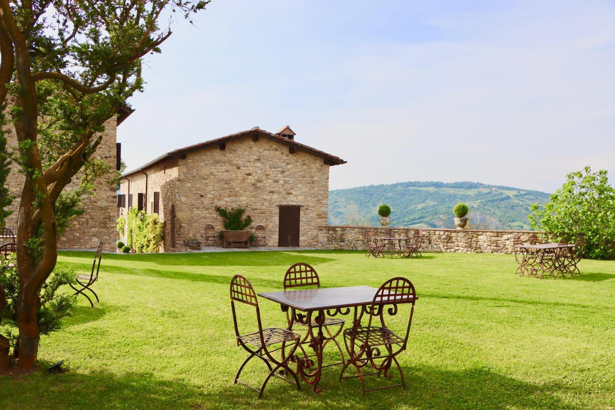 Castello Di Alloggio per agriturismo Viano