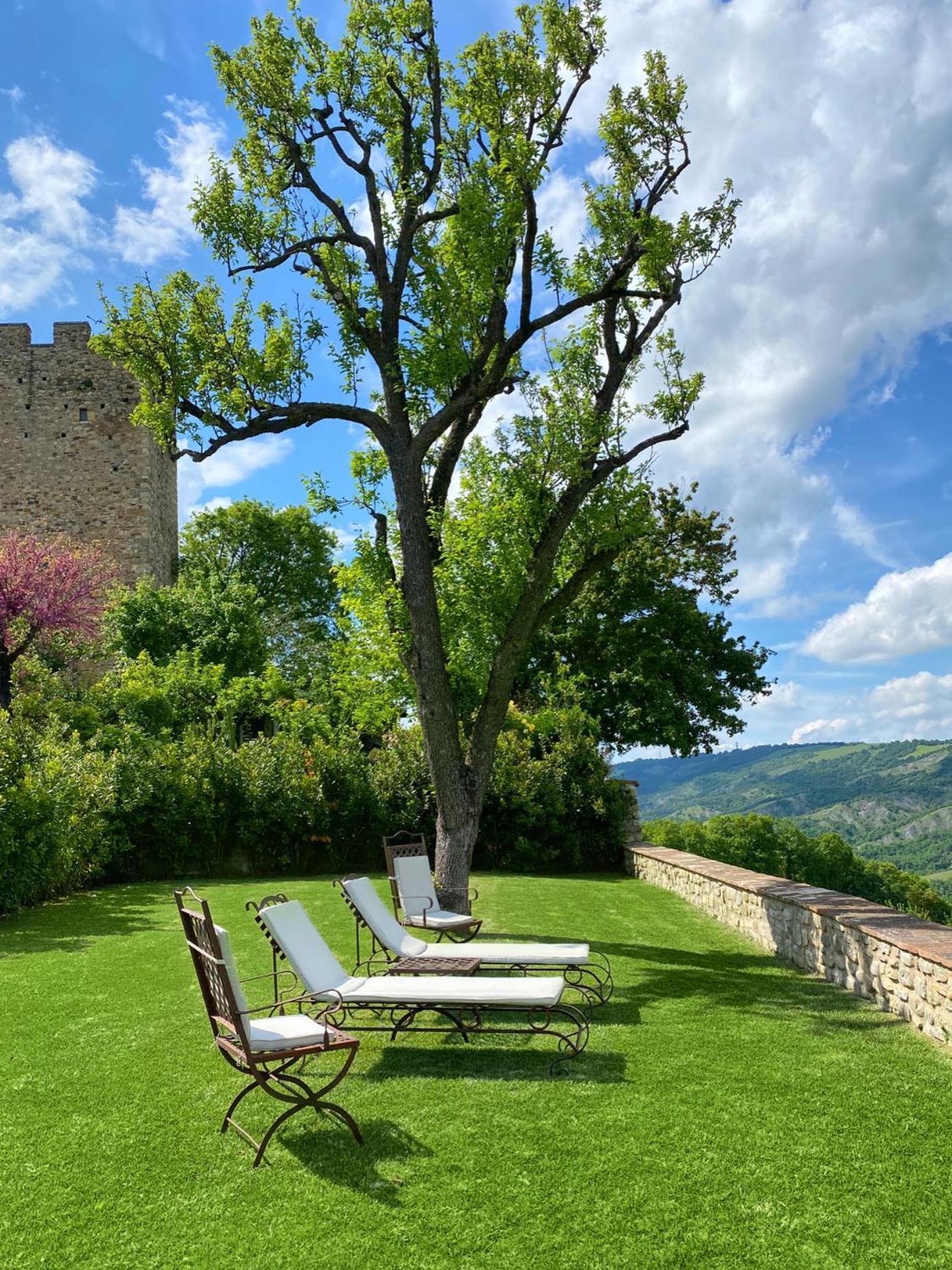 Castello Di * Viano