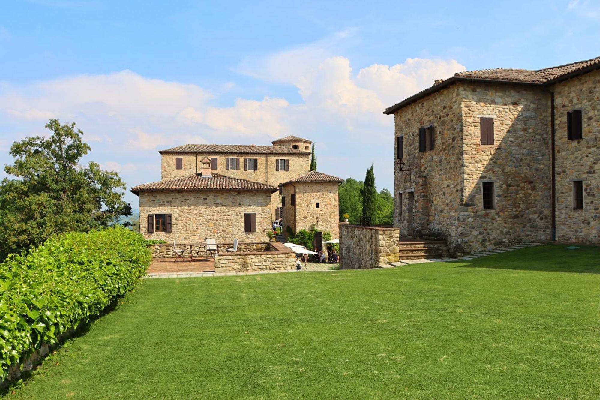 Castello Di Alloggio per agriturismo Viano